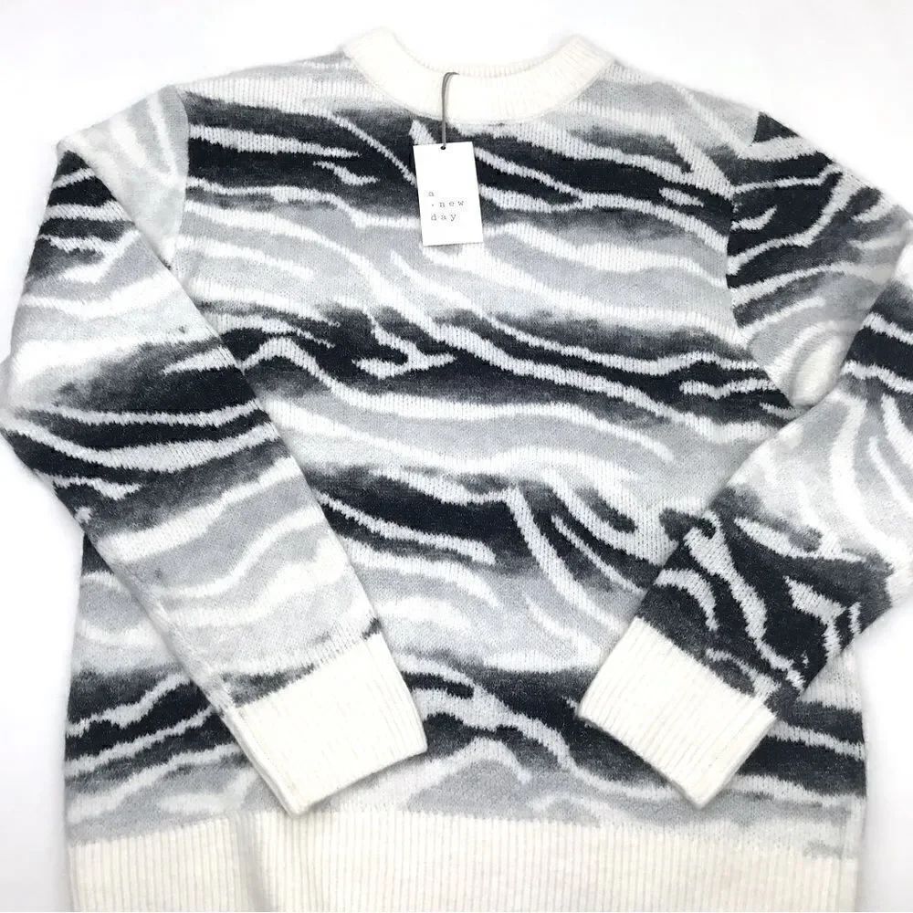 A New Day Black Gray Cream Zebra Print Crew Neck Pullover Sweater